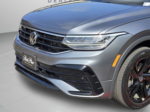 Used 2023 Volkswagen Tiguan SE R-Line FWD image 34