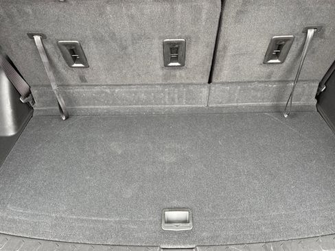 Certified 2022 Chevrolet Traverse LT w/ LPO, Floor Liner Package image 17