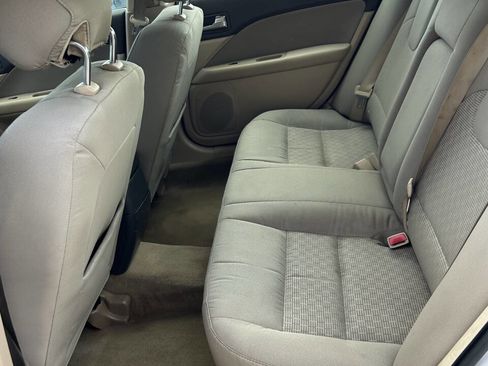Used 2012 Ford Fusion SE FWD image 16