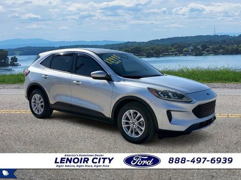 Certified 2020 Ford Escape SE image 1