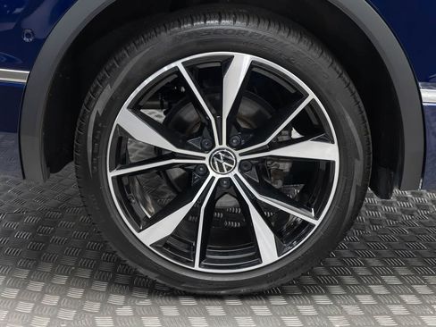 Used 2023 Volkswagen Tiguan SEL R-Line AWD/4WD image 50