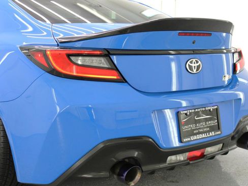 Used 2022 Toyota GR86 RWD image 24