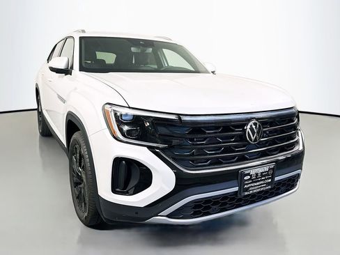 New 2026 Volkswagen Atlas Cross Sport SE AWD/4WD image 1