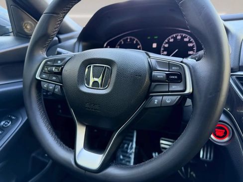 Used 2018 Honda Accord Sport image 17