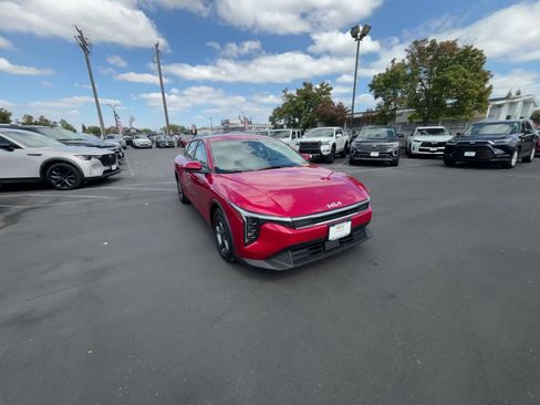 Used 2026 Kia K4 FWD image 8
