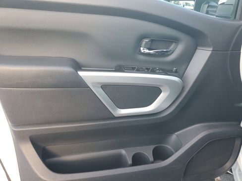 Certified 2024 Nissan Titan SV w/ SV Convenience Package image 25