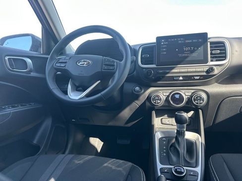 Used 2026 Hyundai Venue SEL image 24