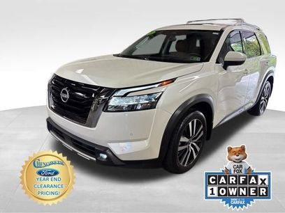 Used 2023 Nissan Pathfinder Platinum w/ Cargo Package