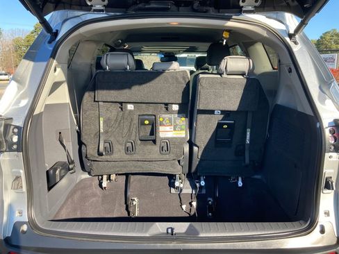 Used 2024 Toyota Sienna XLE image 23