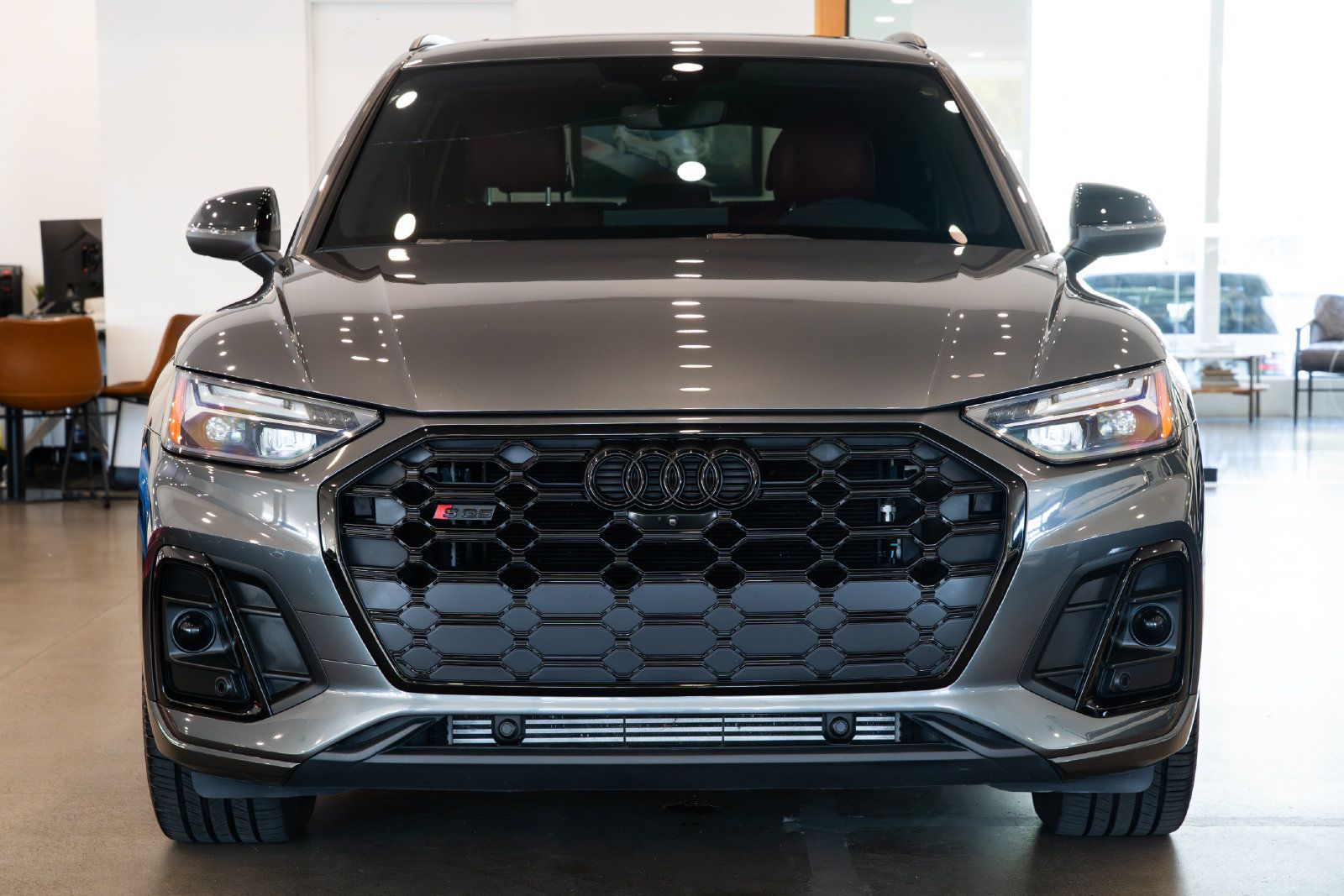 Used 2023 Audi SQ5 Premium Plus w/ Premium Plus Package AWD/4WD image 2