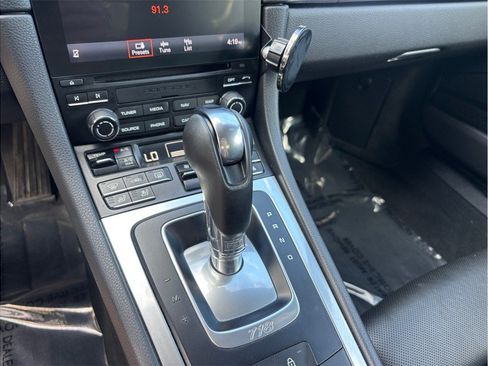 Used 2019 Porsche 718 Cayman RWD image 30