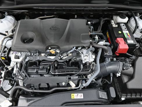 Used 2023 Toyota Camry SE w/ Convenience Package FWD image 19
