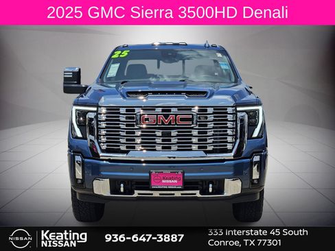Used 2025 GMC Sierra 3500 Denali w/ Technology Package AWD/4WD image 2