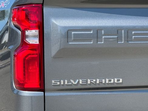 Used 2022 Chevrolet Silverado 1500 RST AWD/4WD image 26