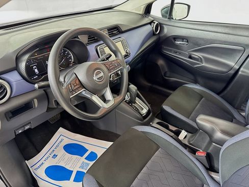 Used 2024 Nissan Versa SV FWD image 9