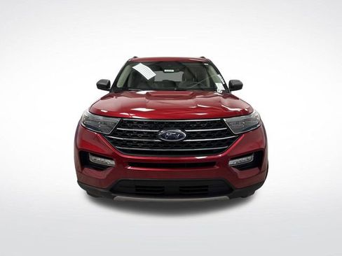 Used 2023 Ford Explorer XLT w/ Equipment Group 202A image 11
