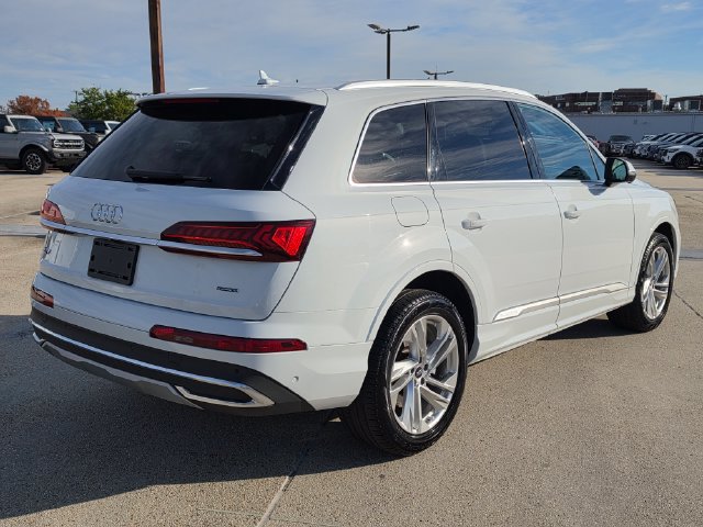 Used 2023 Audi Q7 3.0T Premium Plus w/ Premium Plus Package AWD/4WD image 5