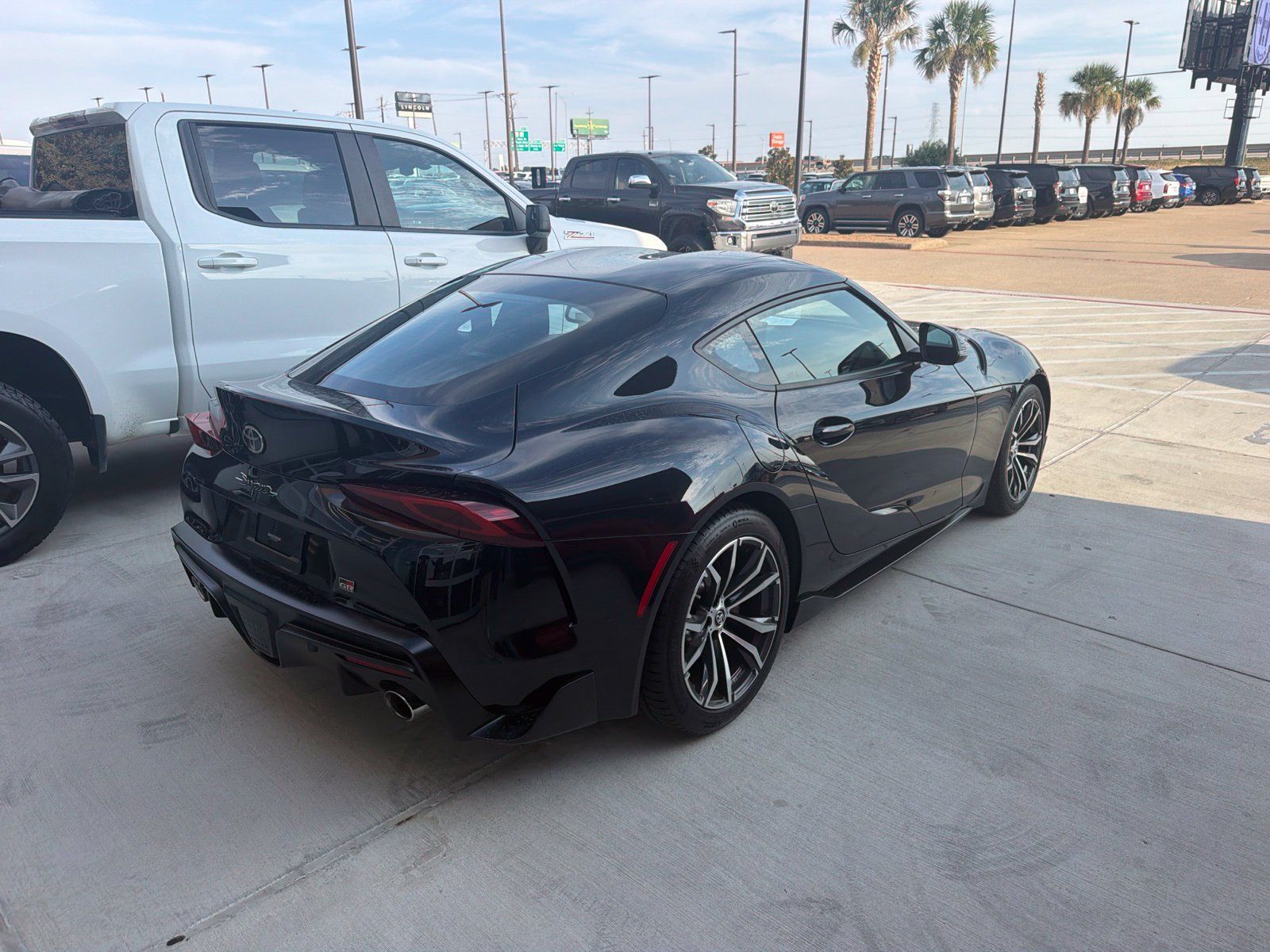 Used 2021 Toyota Supra w/ Safety & Technology Package RWD image 5