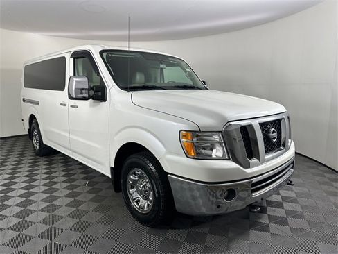 Used 2019 Nissan NV 3500 SL image 11