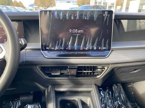 New 2026 Volkswagen Tiguan SE image 33