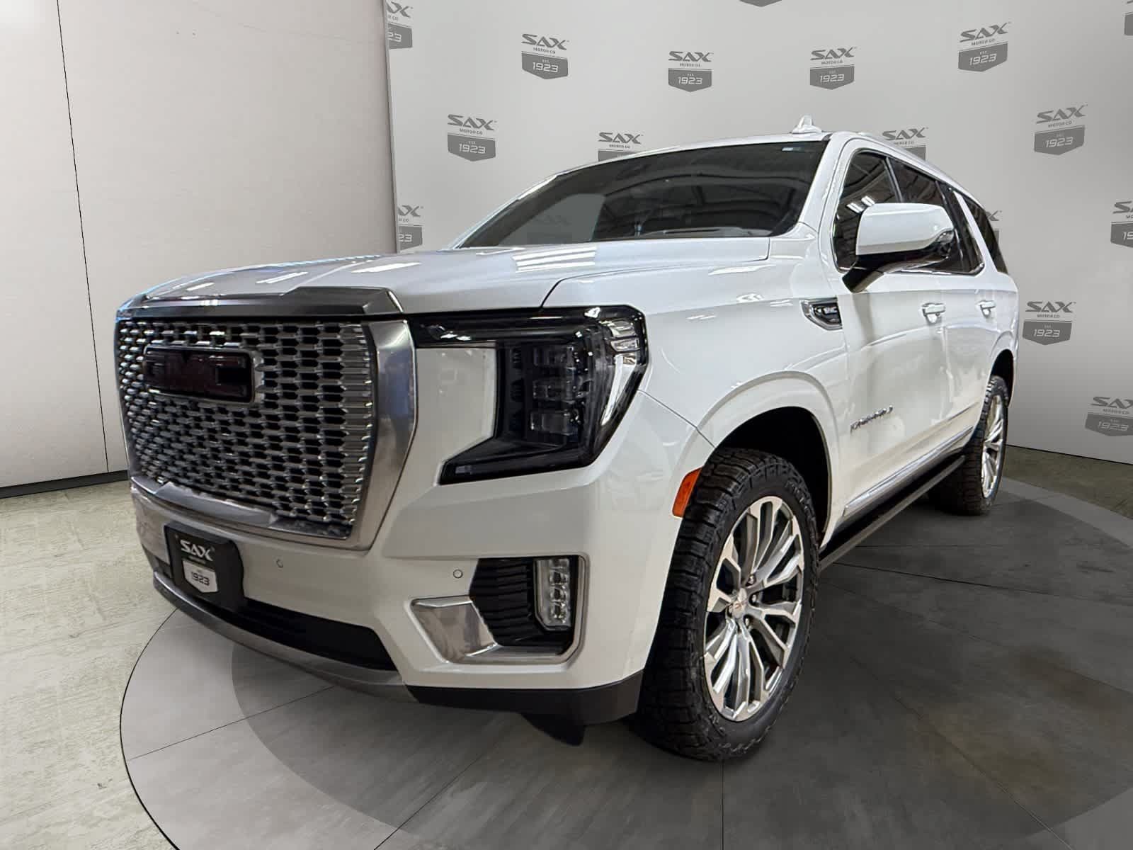 Used 2021 GMC Yukon Denali w/ Denali Premium Package AWD/4WD image 7