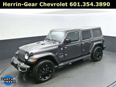 Used 2021 Jeep Wrangler Unlimited Sahara w/ Cold Weather Group image 34