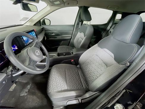 New 2026 Nissan Kicks SV image 13