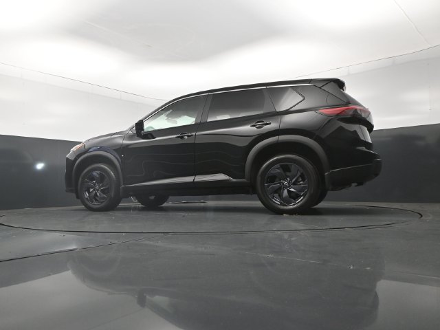 Certified 2026 Nissan Rogue SV FWD image 32