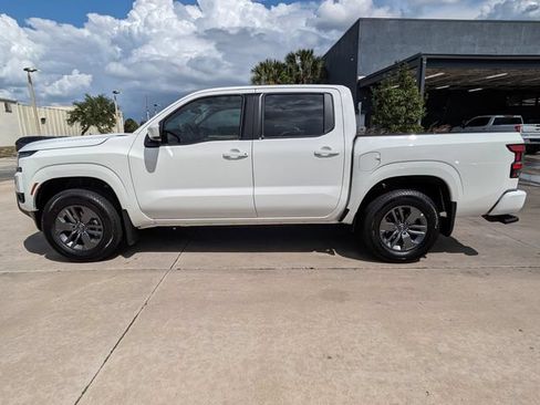 New 2026 Nissan Frontier SV w/ All-Weather Content Package AWD/4WD image 9