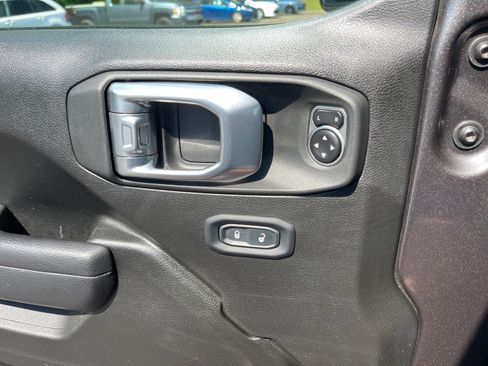Used 2024 Jeep Wrangler Unlimited Sport AWD/4WD image 8