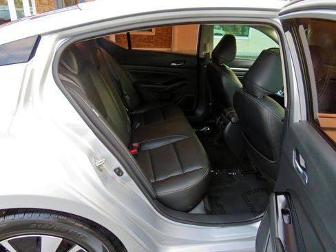 Used 2021 Nissan Altima 2.5 SL image 14