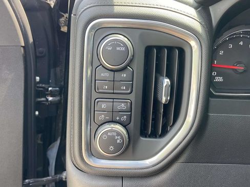 Used 2021 Chevrolet Silverado 1500 LT Trail Boss w/ Convenience Package II AWD/4WD image 31