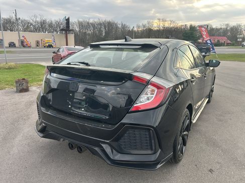 Used 2017 Honda Civic Sport image 6
