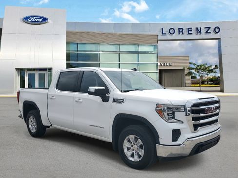 Used 2020 GMC Sierra 1500 SLE w/ SLE Value Package image 3
