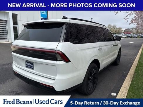 Used 2025 Lincoln Navigator Reserve w/ Jet Appearance Package image 7