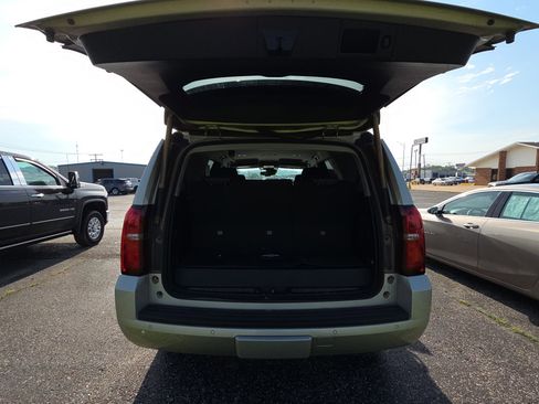 Used 2017 Chevrolet Tahoe LT w/ Texas Edition Package RWD image 15