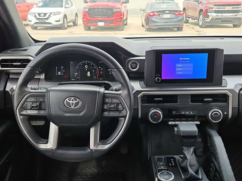 Used 2025 Toyota 4Runner SR5 AWD/4WD image 14