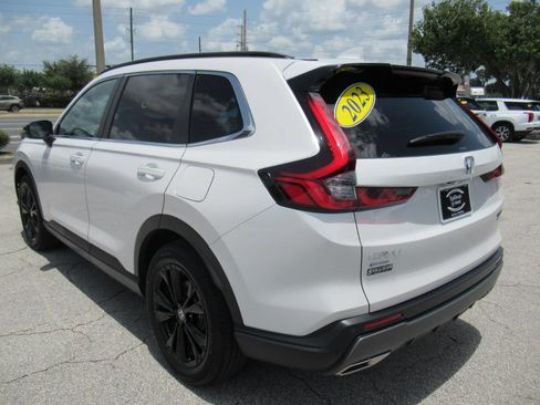 Used 2023 Honda CR-V Sport Touring image 6