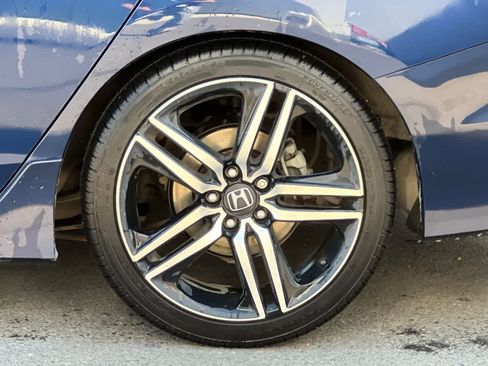 Used 2017 Honda Accord Sport image 12