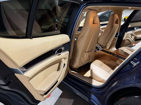 Used 2014 Porsche Panamera 4 AWD/4WD image 15
