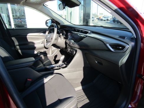 Used 2022 Buick Encore GX Essence w/ Experience Buick Package image 19