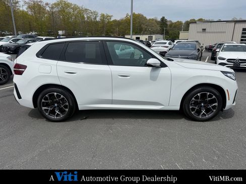 Used 2025 BMW X3 xDrive30 AWD/4WD image 9