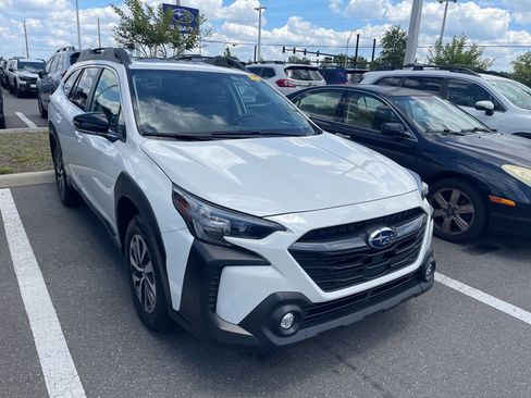 Used 2025 Subaru Outback Premium w/ Popular Package #1A image 3