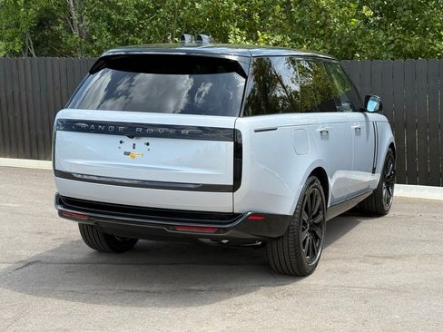 New 2025 Land Rover Range Rover SE AWD/4WD image 6