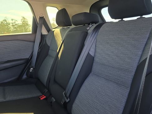 Used 2023 Nissan Rogue SV FWD image 17