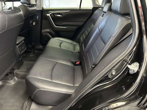 Used 2022 Toyota RAV4 XLE Premium FWD image 16