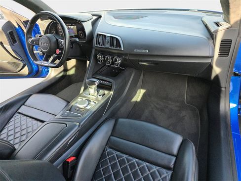 Used 2017 Audi R8 V10 plus image 10