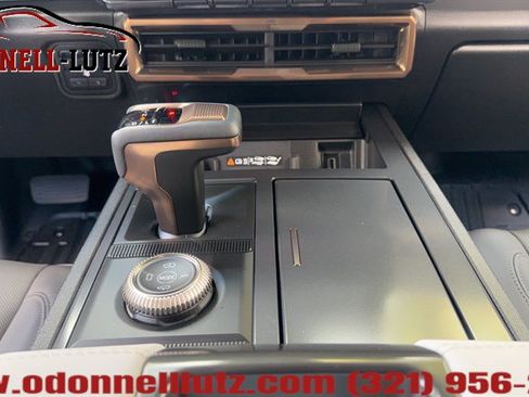 Used 2025 GMC Hummer EV 3X AWD/4WD image 30