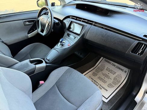 Used 2012 Toyota Prius Two FWD image 12