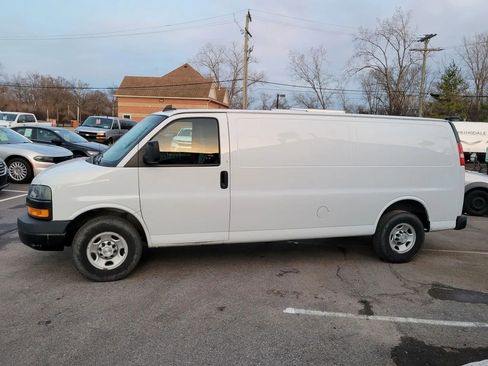 Used 2019 Chevrolet Express 3500 Extended w/ Driver Convenience Package RWD image 7